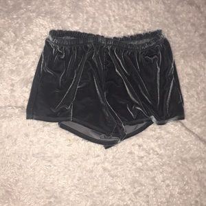 Velvet grey shorts